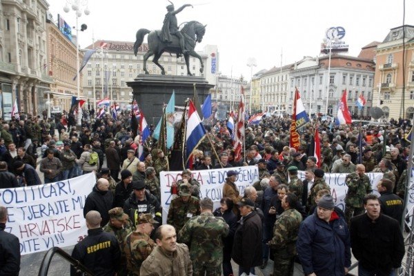 hrvatska-protesti-demonstracije02-600x400