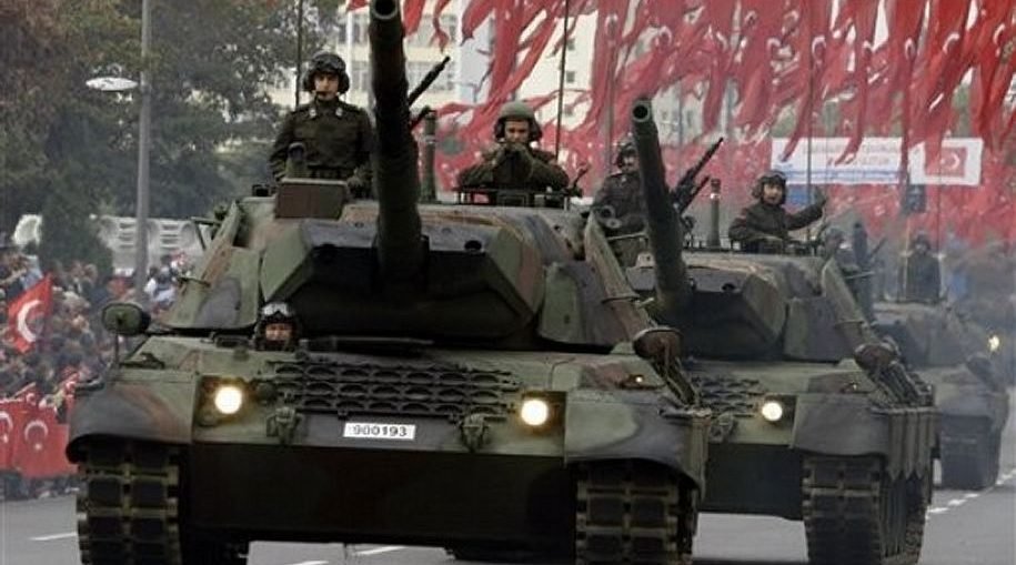 Leopard_1_main_battle_tank_Turkish_Army_Turkey_001-915x509